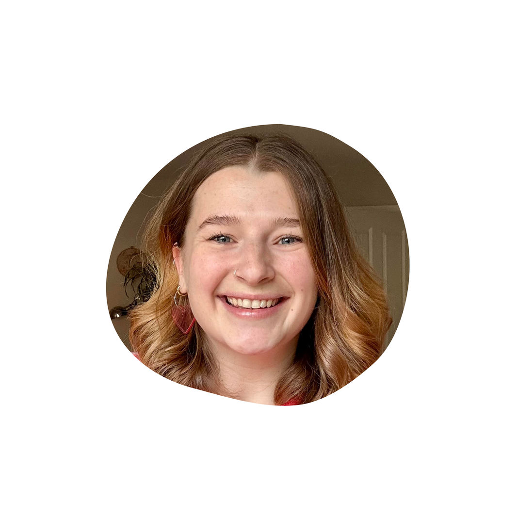 Hannah's (Senior Designer) Headshot